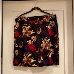 Ann Taylor loft floral mini skirt